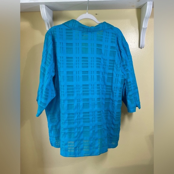 White Stag Blue Boxy 3/4 Sleeve Button Down - Picture 2 of 10